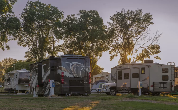  RV Meetups: How to Plan to Meet Some New Friends